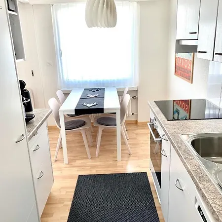 Apartamento Bolgen - Close To Everything! Bolgen, Jakobshorn, Bus Stop, Train Station, Supermarket, School, Rentals, Restaurants And More! *