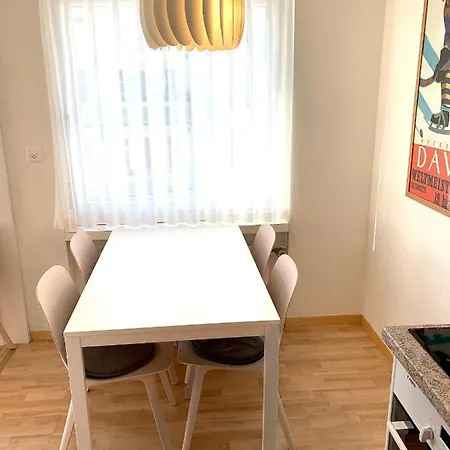 Apartamento Bolgen - Close To Everything! Bolgen, Jakobshorn, Bus Stop, Train Station, Supermarket, School, Rentals, Restaurants And More!